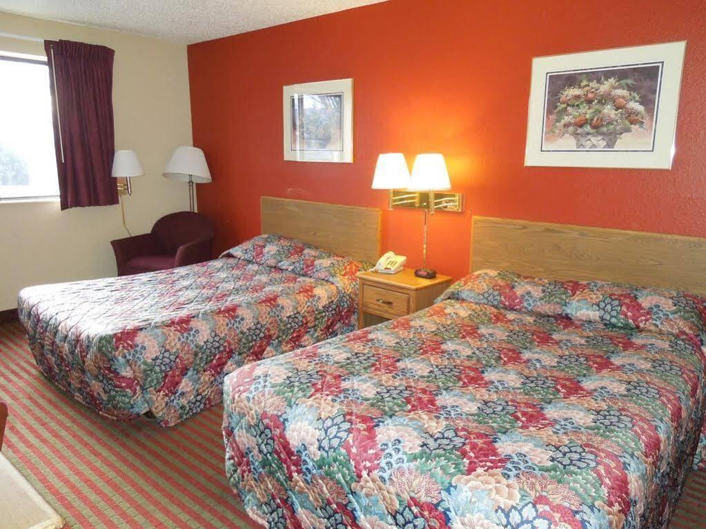 Super 8 By Wyndham Harrisonburg Exterior foto